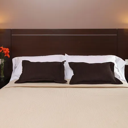 Europlaza Hotel&Suites-3